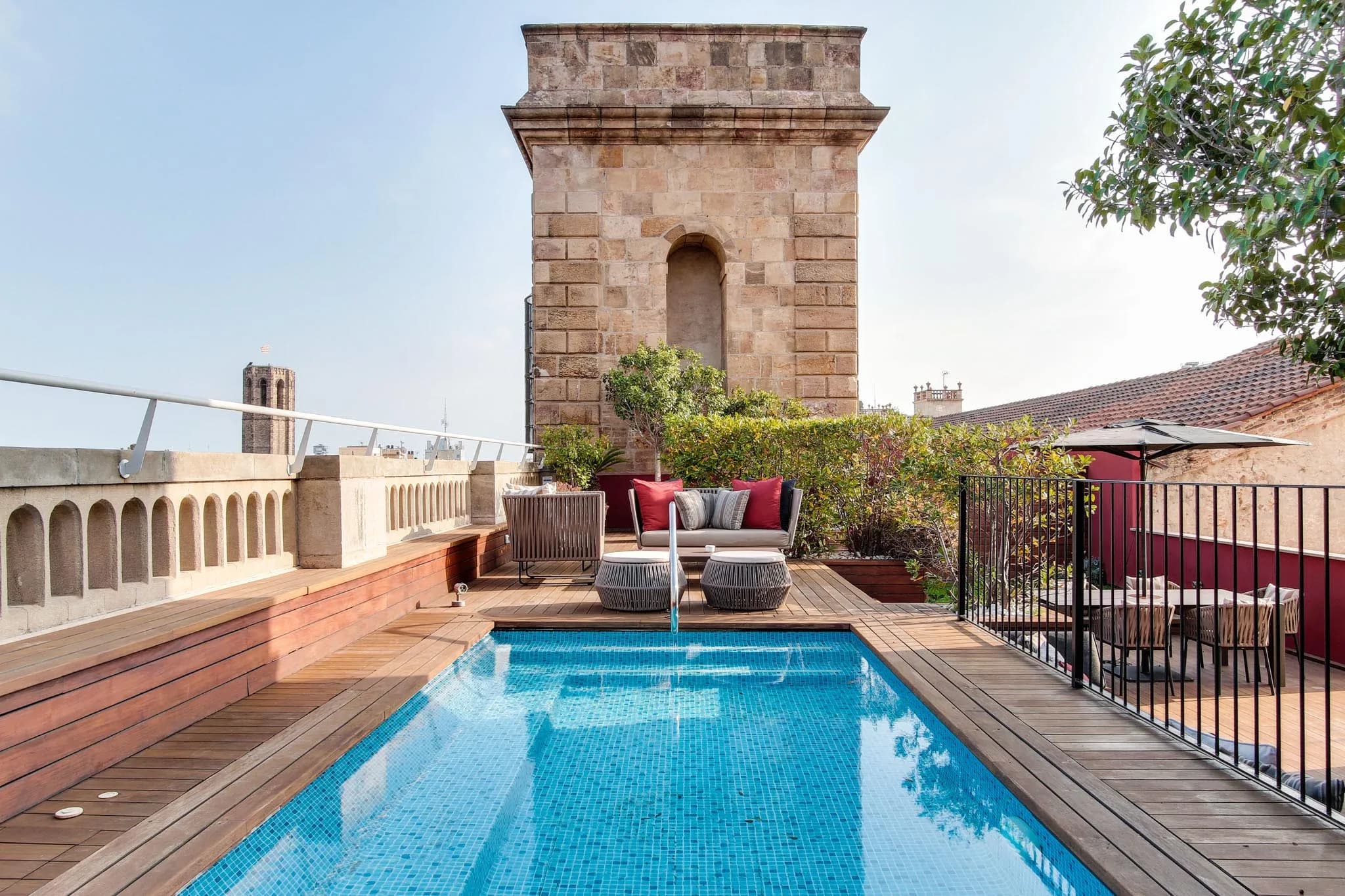 Gaudí, Gothic Barcelona and Tapas by Sidecar — Barcelona